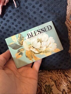 Blessed Magnet Floral Trinket - Mint & Gold Accent